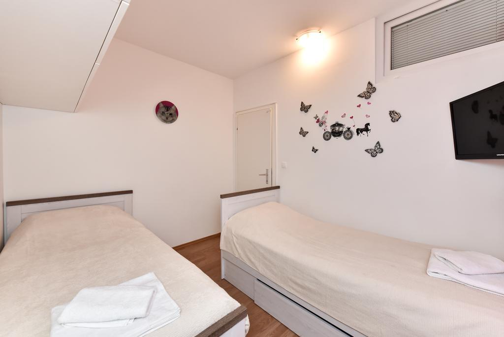 Apartment Purple Summer City Zadar
